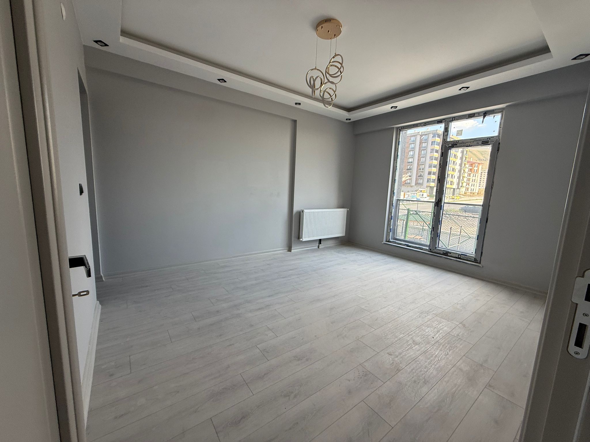 YILDIZKENT'TE YENİ BULVAR ÜZERİNDE SATILIK DAİRE